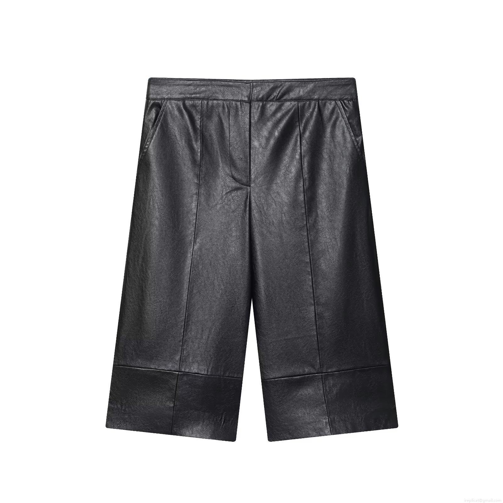 Women's Faux Leather Shorts High Waist Wide Leg Culottes Streetwear Chic Solid Black Mid-Length PU Leather Shorts For Autumn Winter Casual Outfits