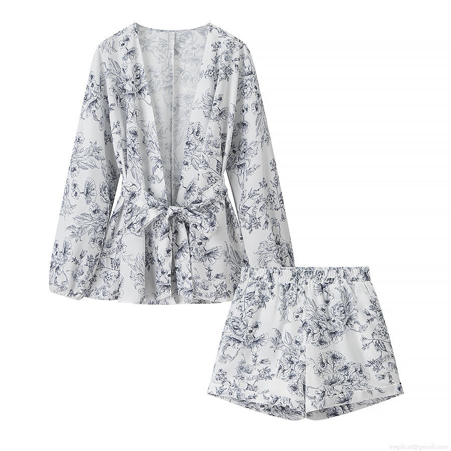 Women Floral Print 2 Piece Outfit Set Long Sleeve Tie Waist Shirt and Elastic Waist Shorts Casual Bohemian Vacation Polyester Summer Set