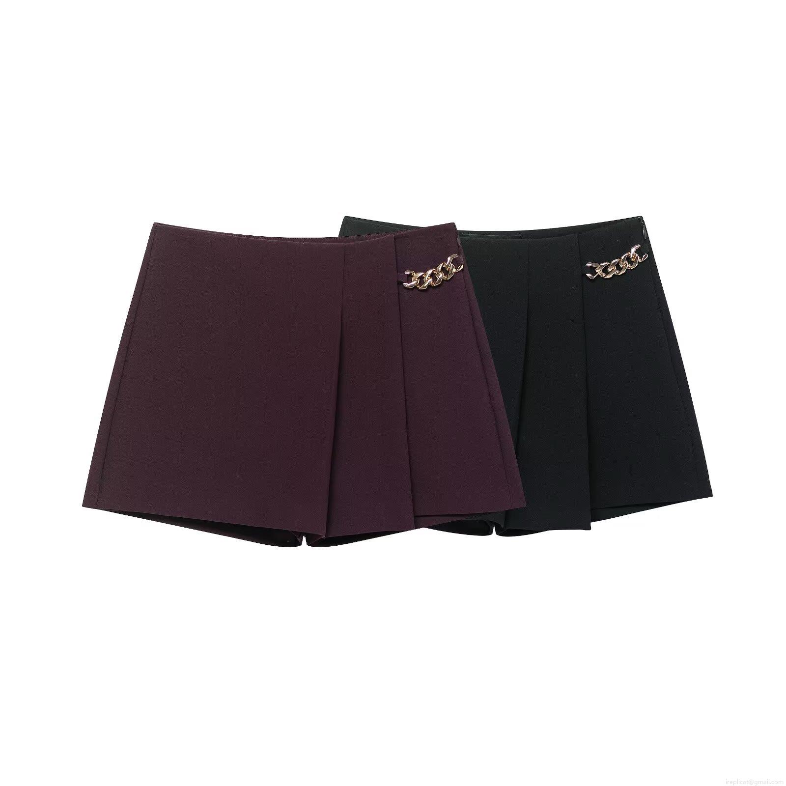 Women's High Waisted Loose Shorts With Metal Chain Decoration Casual Solid Color Polyester Blend Shorts For Women Western Style Daily Wear